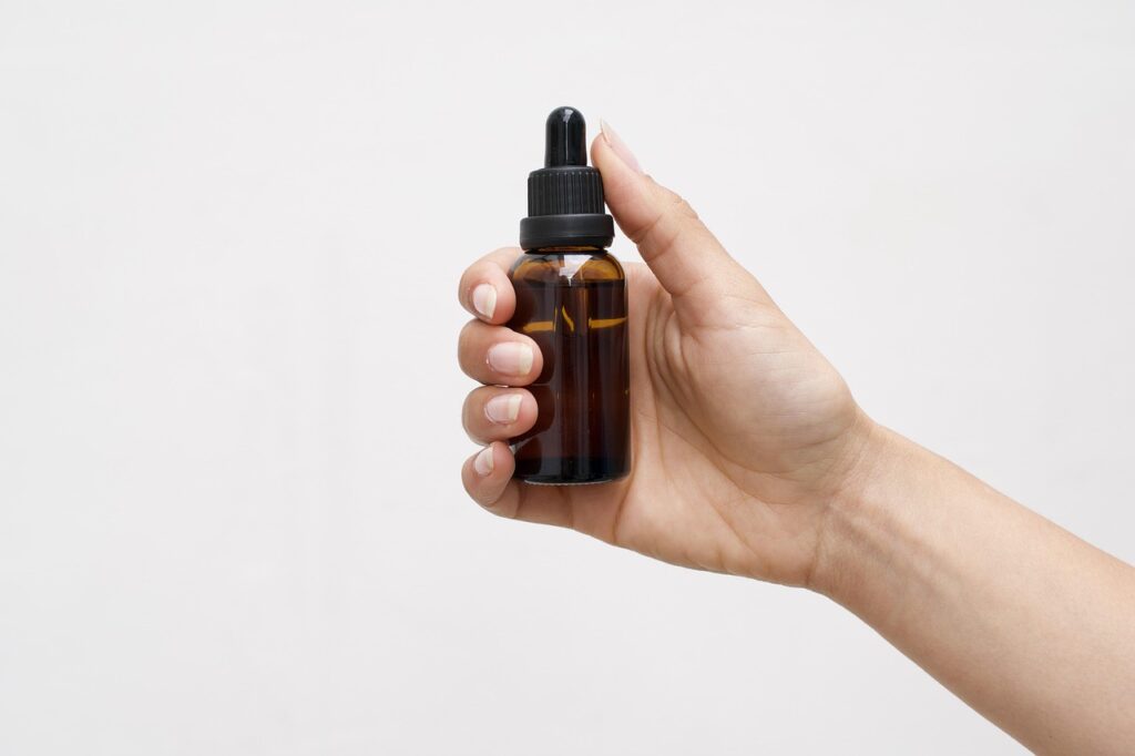 Photo by Erin_Hinterland cbd oil, cannabidiol, cannabinoid, hemp oil, thc oil, cbd products, tincture